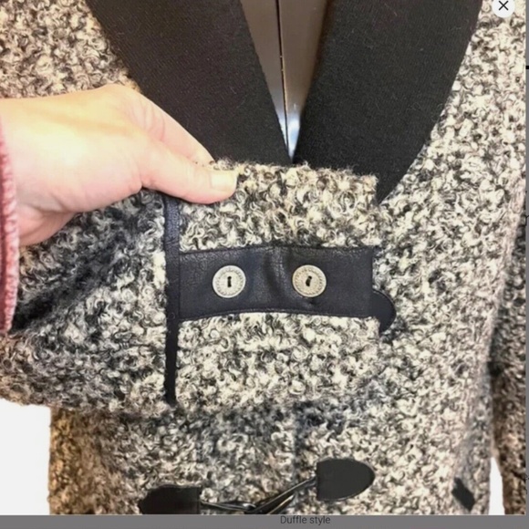 Michael Tyler Boucle Coat with Toggle Closure and Soft Fleece Lining Size XL - Picture 6 of 12